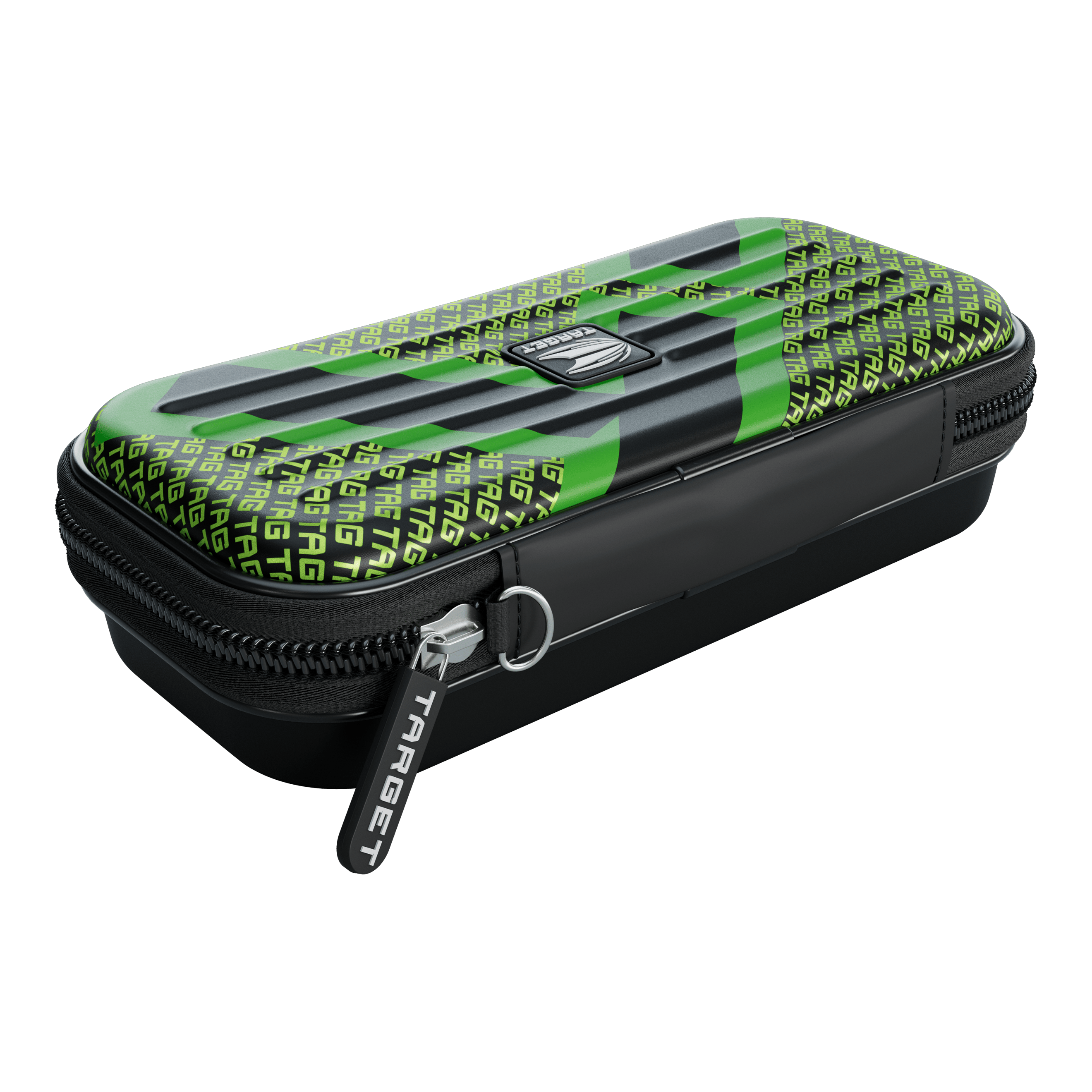 Target Takoma TAG Dartcase Das Bild zeigt ein schwarzes Etui mit einem grünen Muster und dem Wort "TARGET" mehrfach darauf gedruckt. Das Etui besitzt einen Reißverschluss mit einem Anhänger, auf dem ebenfalls "TARGET" steht.