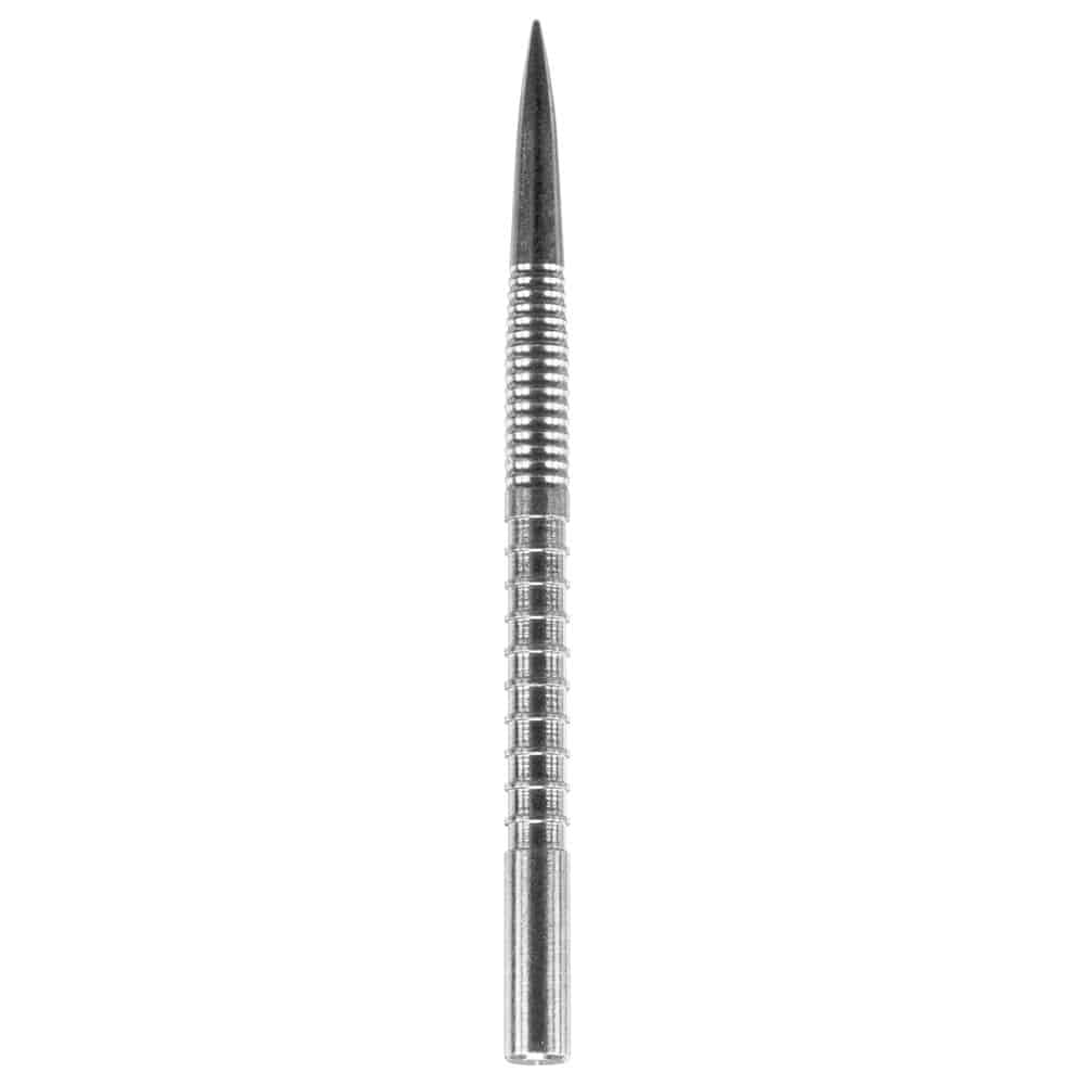 RVB-FIREPOINT-SILVER-36MM-100001 Das Bild zeigt eine silberne Steeldartspitze der Marke Target Firepoint. Die Spitze hat ein geriffeltes Design für besseren Halt.
