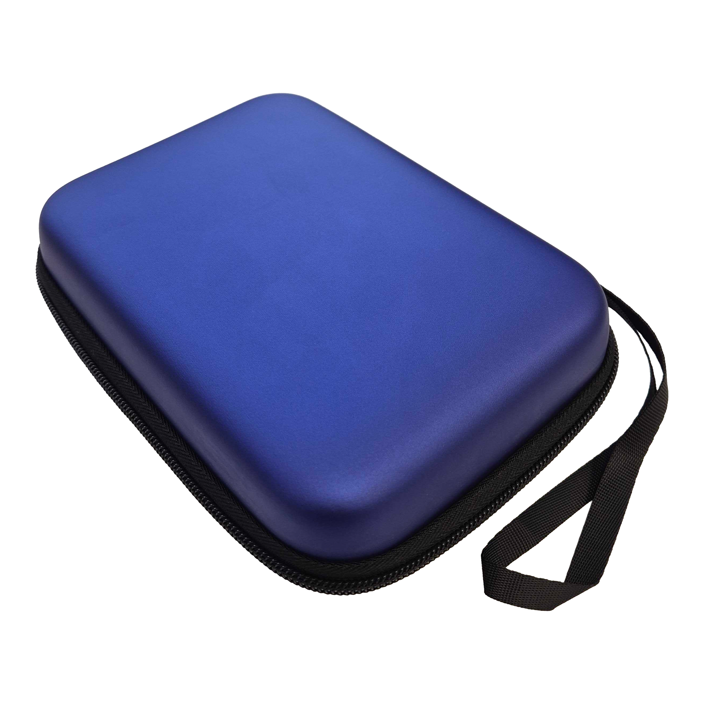Das Bild zeigt ein blaues Dartcase in metallischer Optik. Es handelt sich wahrscheinlich um das Modell DC02 von McDart.