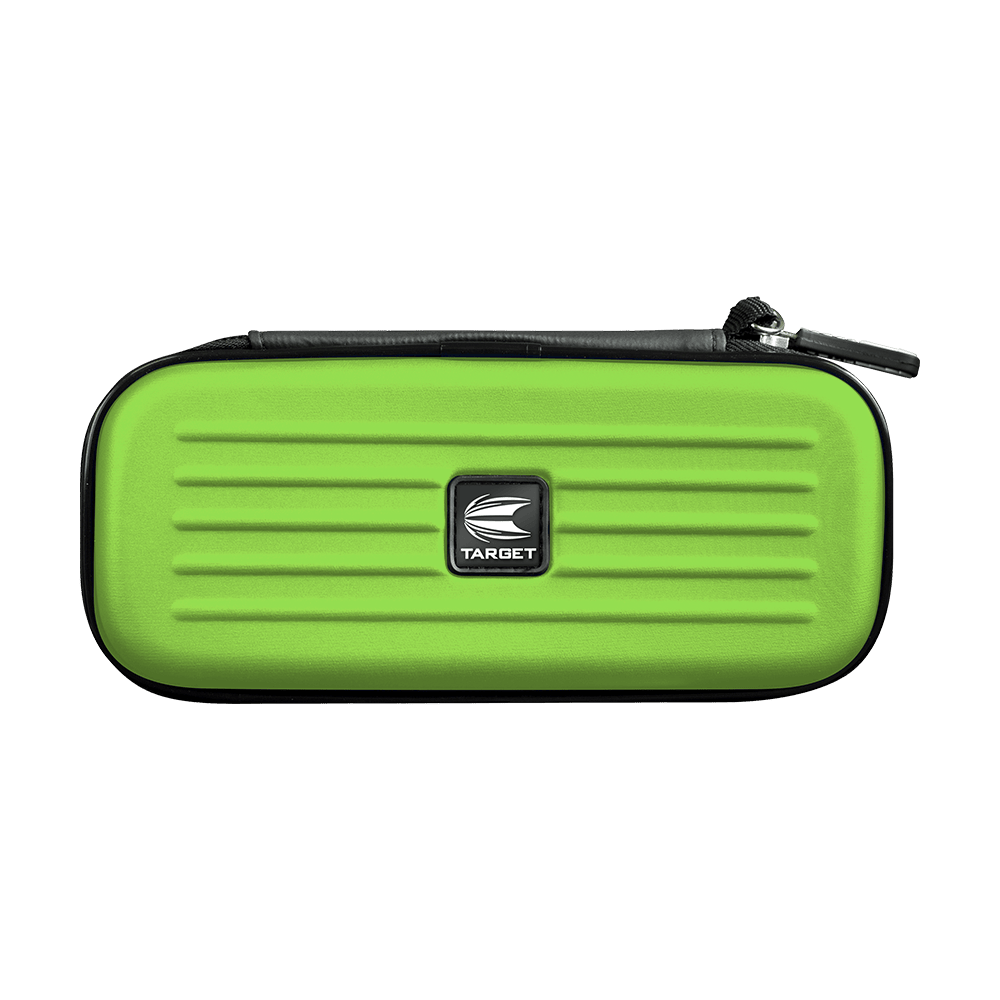 125827_Target_Takoma_Dartwallet_Gr-n_1 Das Bild zeigt ein grünes Dart-Etui namens "Target Takoma Dartwallet". In der Mitte befindet sich ein schwarzes Logo mit der Aufschrift "TARGET".