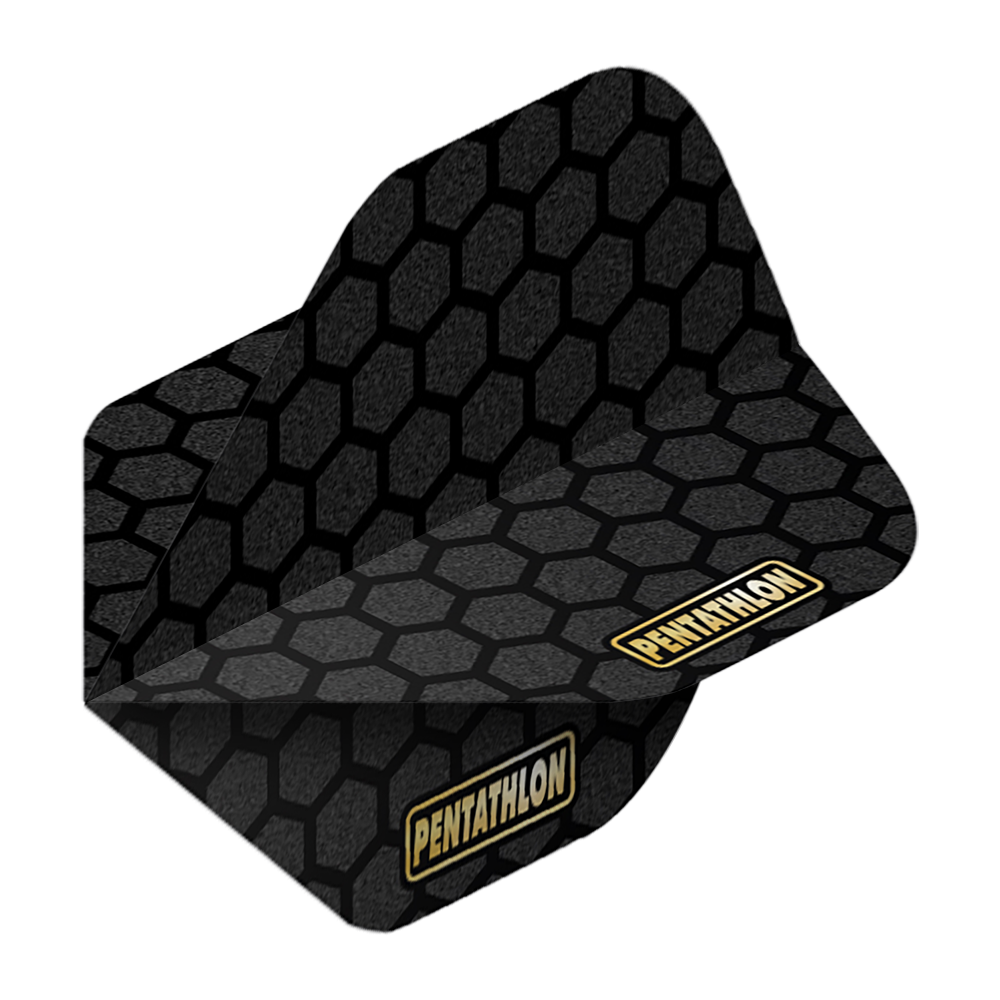 Pentathlon Vluchten RT Honingraat Das Bild zeigt ein Dartflügel mit dem Namen „Pentathlon RT Honeycomb No2 Standard Flights“. Das Design ist schwarz mit einem grau-schwarzen Wabenmuster und dem Pentathlon-Logo.