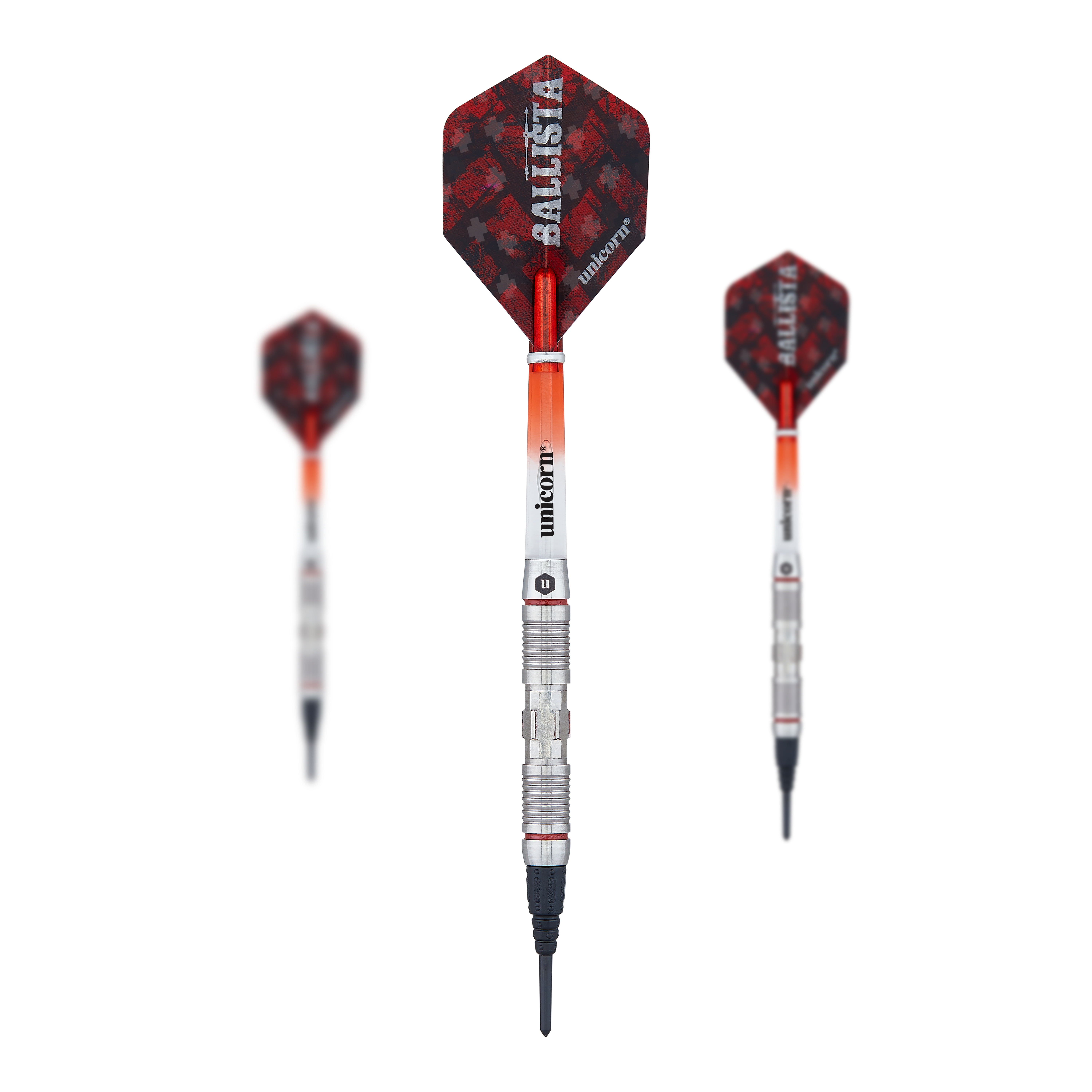 Unicorn Ballista Style 2 zachte darts Das Bild zeigt drei Softdarts des Produkts 'Unicorn Ballista Style 2'. Die Darts haben silberne Schäfte und rote Flights mit dem Aufdruck "Ballista".