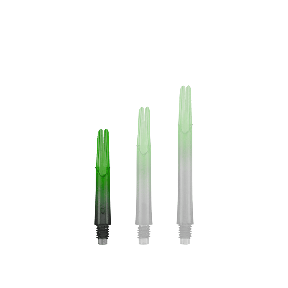 L-L-Style-Shaft Locked Straight Natural9 TwoTone Shafts - Grün Auf dem Bild sind drei unterschiedlich lange grün-schwarze Dartschäfte zu sehen. Sie stehen nebeneinander auf weißem Hintergrund.