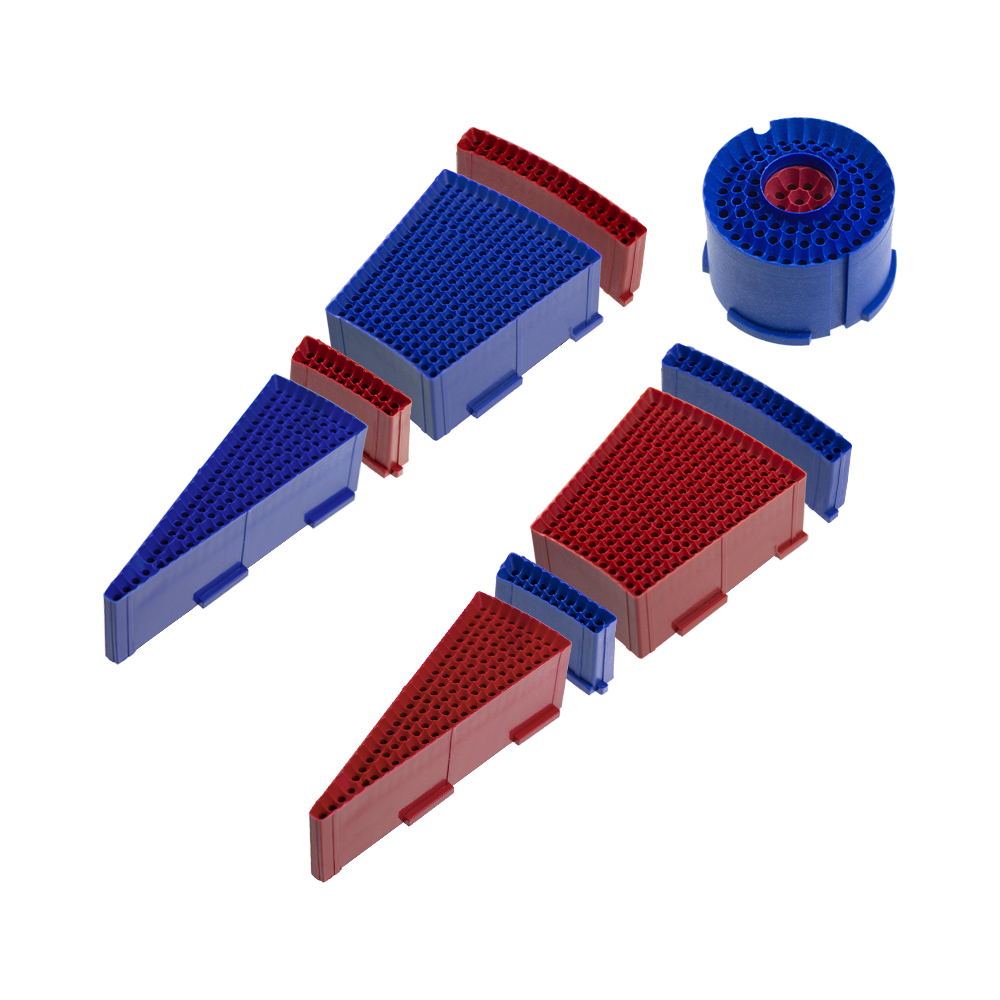 DKS01_L-wen_Dart_Original_Ersatzteile_Komplett_Set_5_Originalteile Das Bild zeigt das Löwen Dart Original Ersatzteile Komplett Set mit verschiedenen roten und blauen Dart-Segmenten. Die Teile sind für Ersatz und Reparatur eines elektronischen Dartboards geeignet.