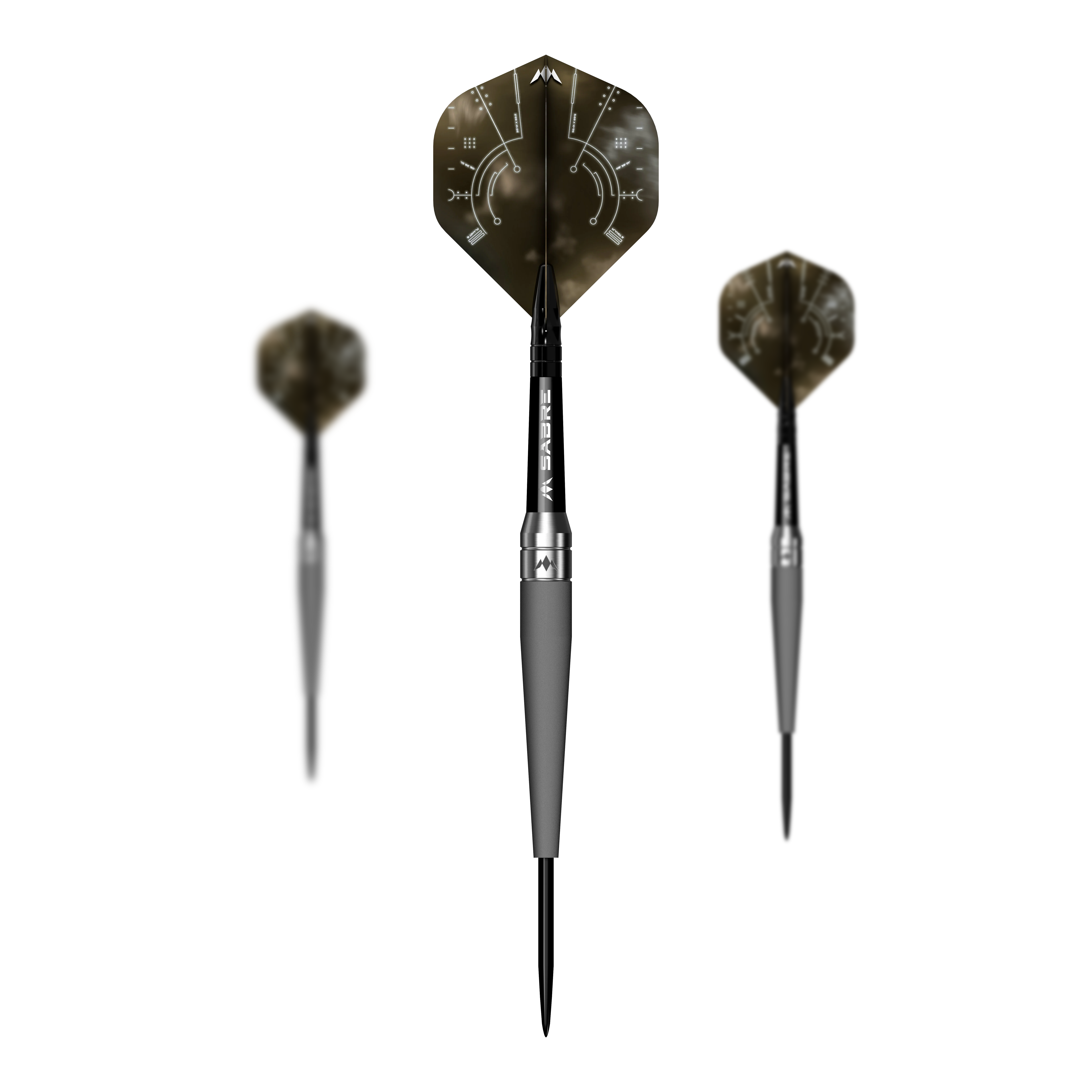 Mission Saturn Titan stalen darts Das Bild zeigt drei Steeldarts des Produkts „Mission Saturn Titan“. Die Darts haben eine schwarze Spitze, einen silbernen Körper und auffällige Flights mit einem futuristischen Design.