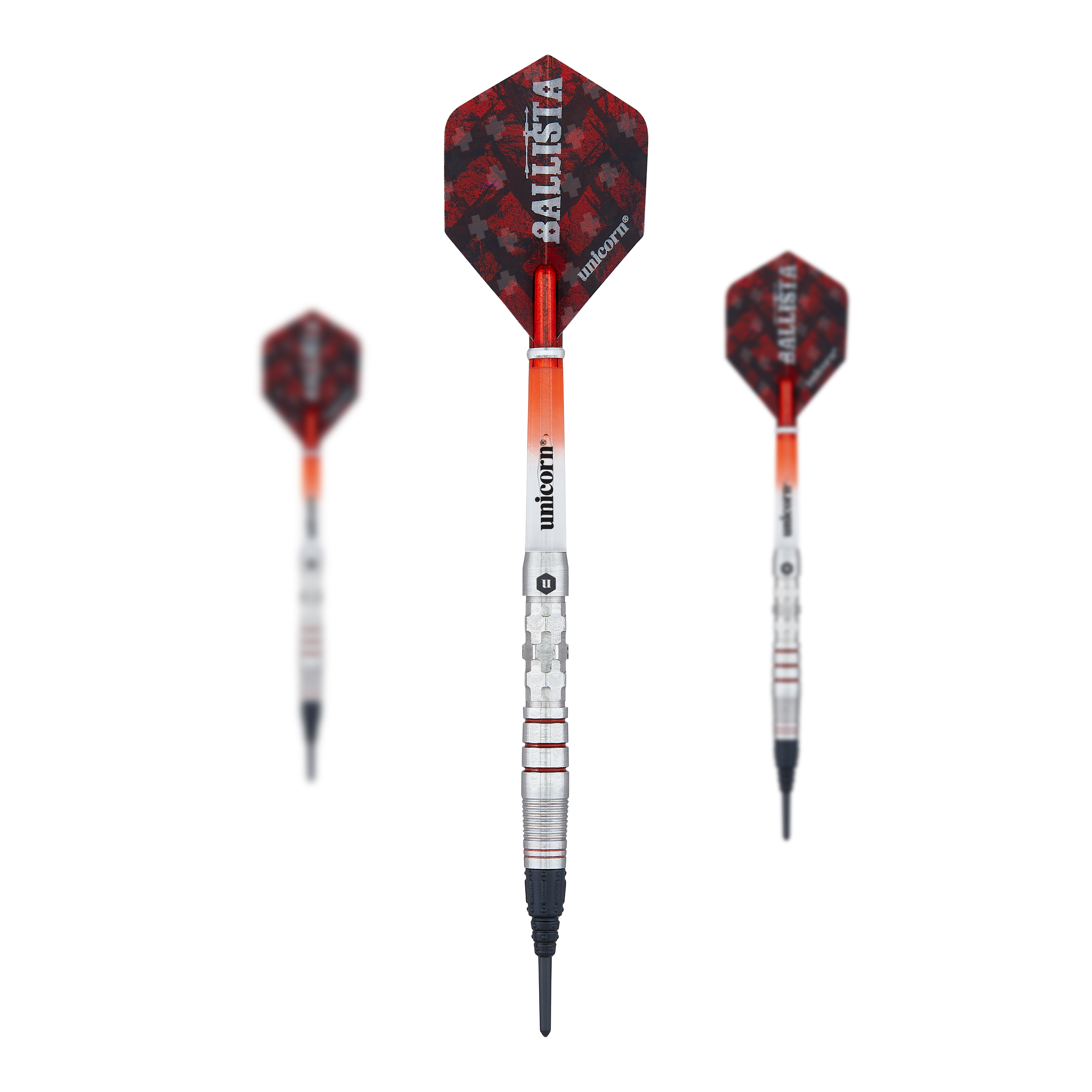 Unicorn Ballista Style 3 zachte darts Das Bild zeigt drei Softdarts des Produkts „Unicorn Ballista Style 3“. Die Darts haben rote Flights mit Muster und silberne Schäfte.