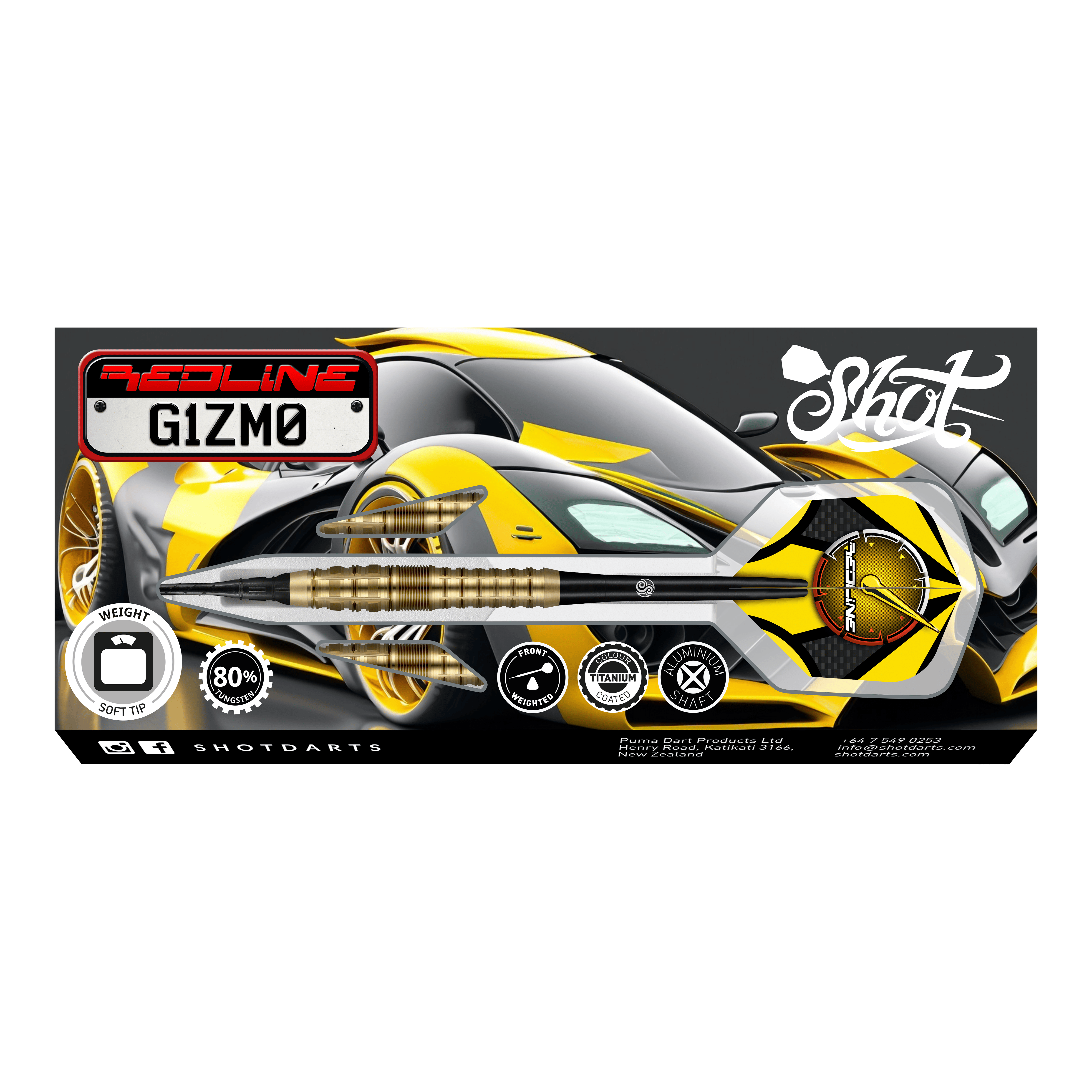 Shot Redline Gizmo Soft Darts - 20g Auf dem Bild ist das Produkt "Shot Redline Gizmo Softdarts - 20g" abgebildet. Im Hintergrund ist ein sportliches, gelb-schwarzes Auto zu sehen, das das dynamische Design der Softdarts unterstreicht.