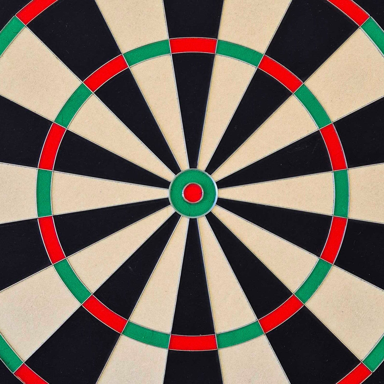 Bulls NL Advantage 8 stalen dartbord Das Bild zeigt das Produkt Bulls NL Advantage 8 Steeldartboard. Es ist ein hochwertiges Steeldartboard für Dartspieler.