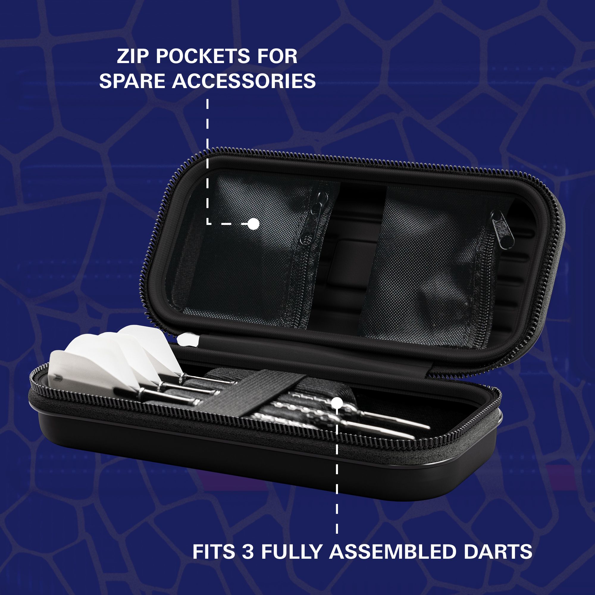 Target Takoma Josh Rock dartkoffer Das Bild zeigt das Target Takoma Josh Rock Dartcase mit drei komplett zusammengebauten Darts. Es verfügt über Reißverschlusstaschen für Ersatz-Zubehör.