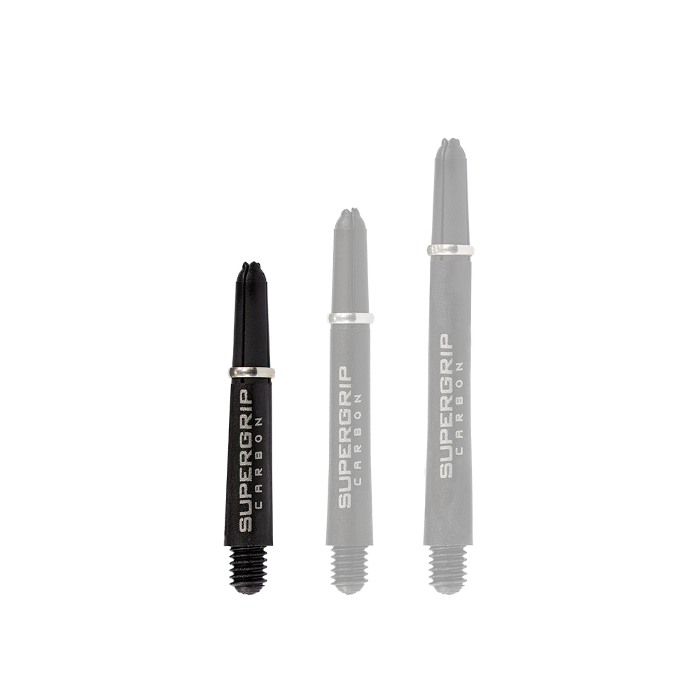 HR354_Harrows_Supergrip_Carbon_Shafts_Silber_33mm_1 Das Bild zeigt drei schwarze Harrows Supergrip Carbon Shafts in unterschiedlicher Länge. Auf den Schäften steht in silberner Schrift "SUPERGRIP CARBON".