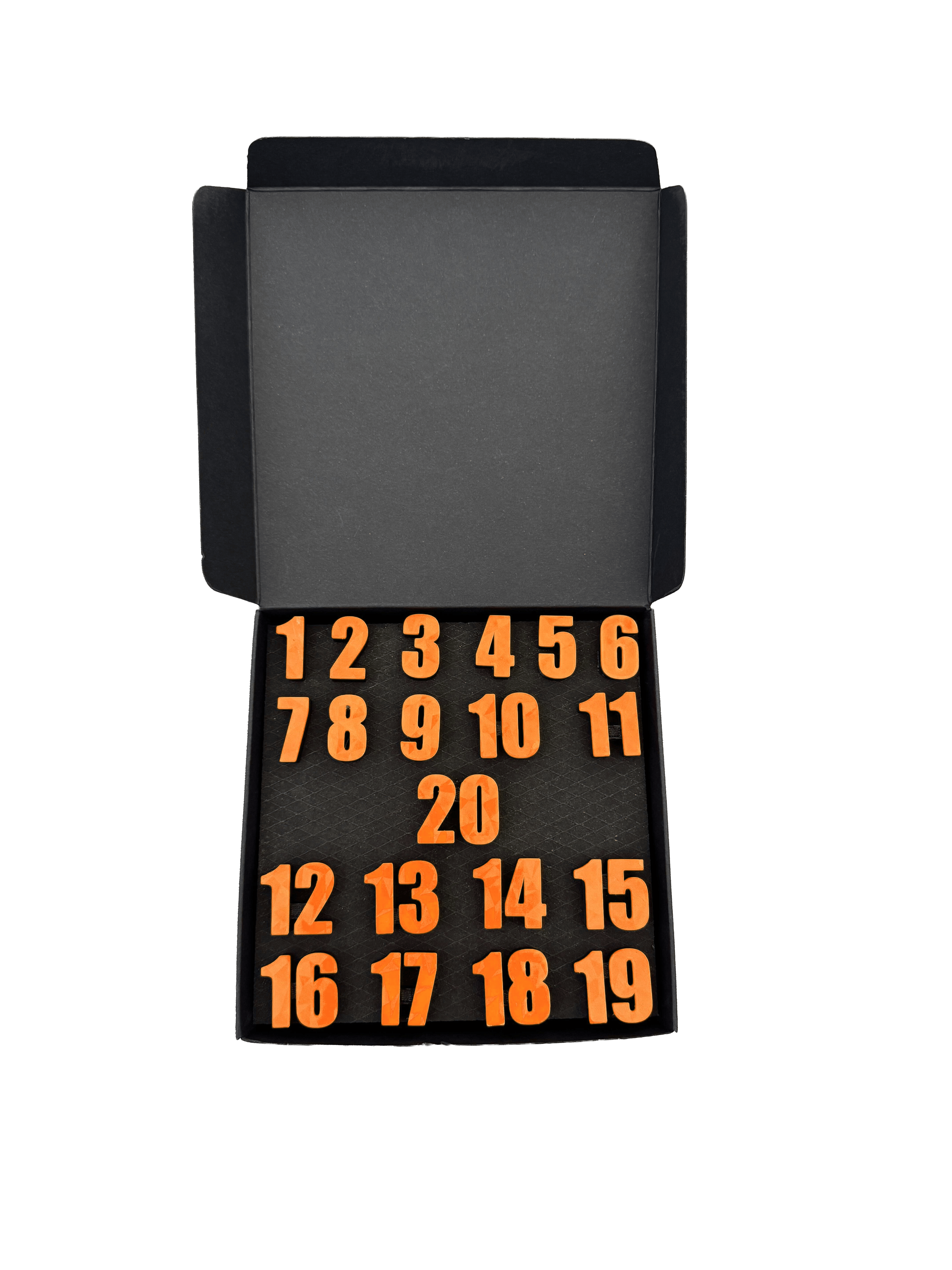 McDart Dartbord Nummerringen / Klassieke Nummerringen Das Bild zeigt eine Box mit der Aufschrift Classic Orange. Die Verpackung ist im gleichen Stil gehalten.