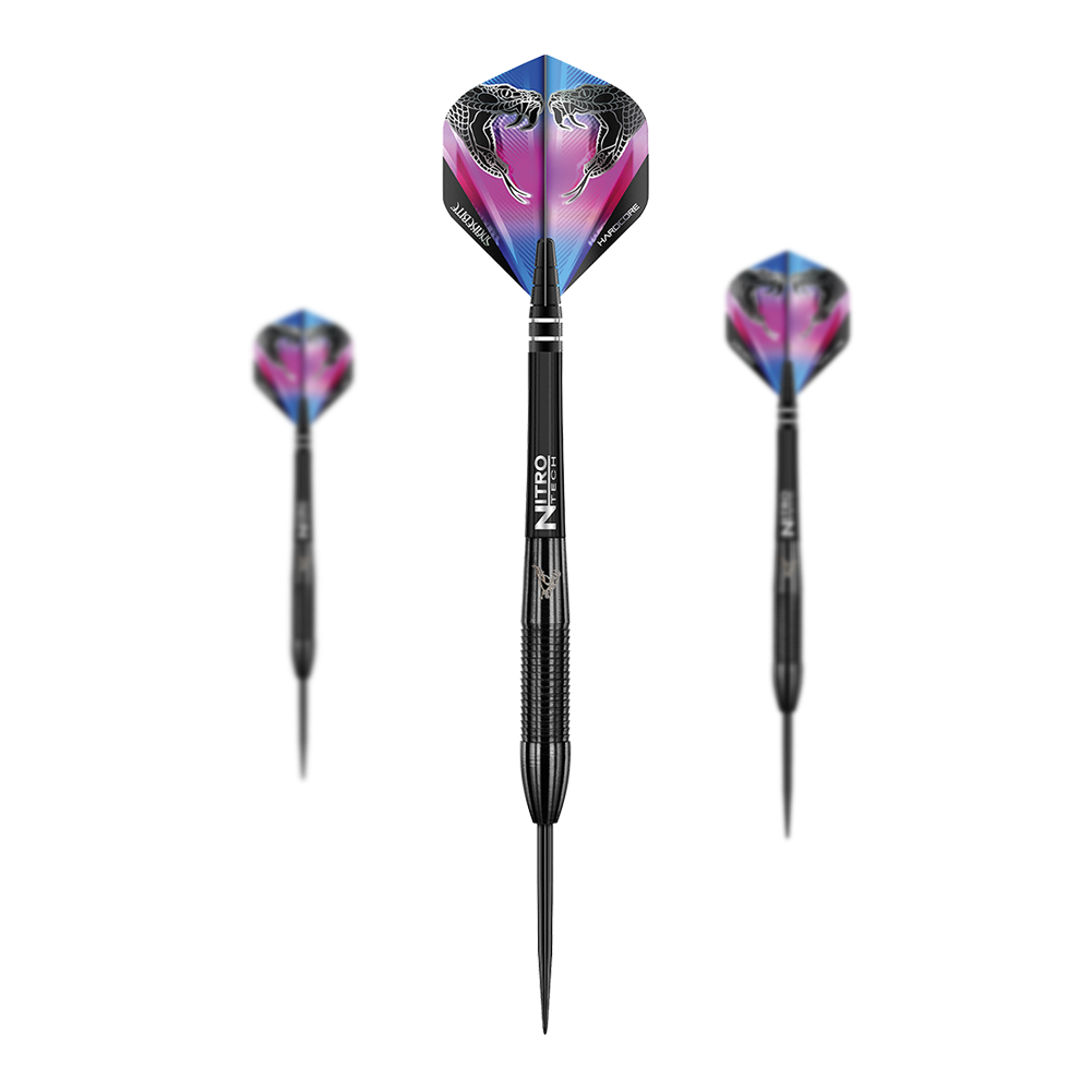 Red Dragon Peter Wright Slangenbeet 3 Zwarte Steeldarts Auf dem Bild sind drei schwarze Steeldarts der Marke "Red Dragon Peter Wright Snakebite 3" zu sehen. Die Flights zeigen ein buntes Design mit zwei Schlangenköpfen.