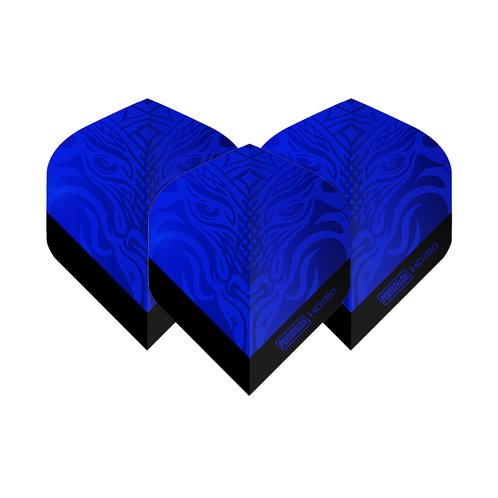 Pentatlon HD150 Metallic Blue Standaardvluchten Das Bild zeigt drei blaue Dart-Flights mit einem metallischen Muster und der Aufschrift "Pentathlon HD150". Die Flights haben eine standardmäßige, robuste Form und glänzen in einem auffälligen Blau.