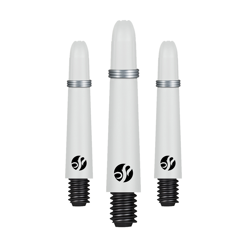 Shot Koi Carbon Shafts - Wit Auf dem Bild sind drei weiße, spitz zulaufende Dart-Schäfte mit schwarzem Gewinde und silbernem Ring zu sehen. Jeder Schaft trägt ein schwarzes Logo in der Nähe des unteren Endes.
