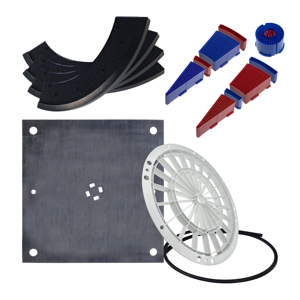 DKS01_L-wen_Dart_Original_Ersatzteile_Komplett_Set_1_Originalteile Das Bild zeigt das Löwen Dart Original Ersatzteile Komplett Set mit verschiedenen Ersatzteilen für eine Dartscheibe. Zu sehen sind Segmente, ein Gitter, Abstandshalter und weitere Komponenten für die Reparatur oder Wartung.