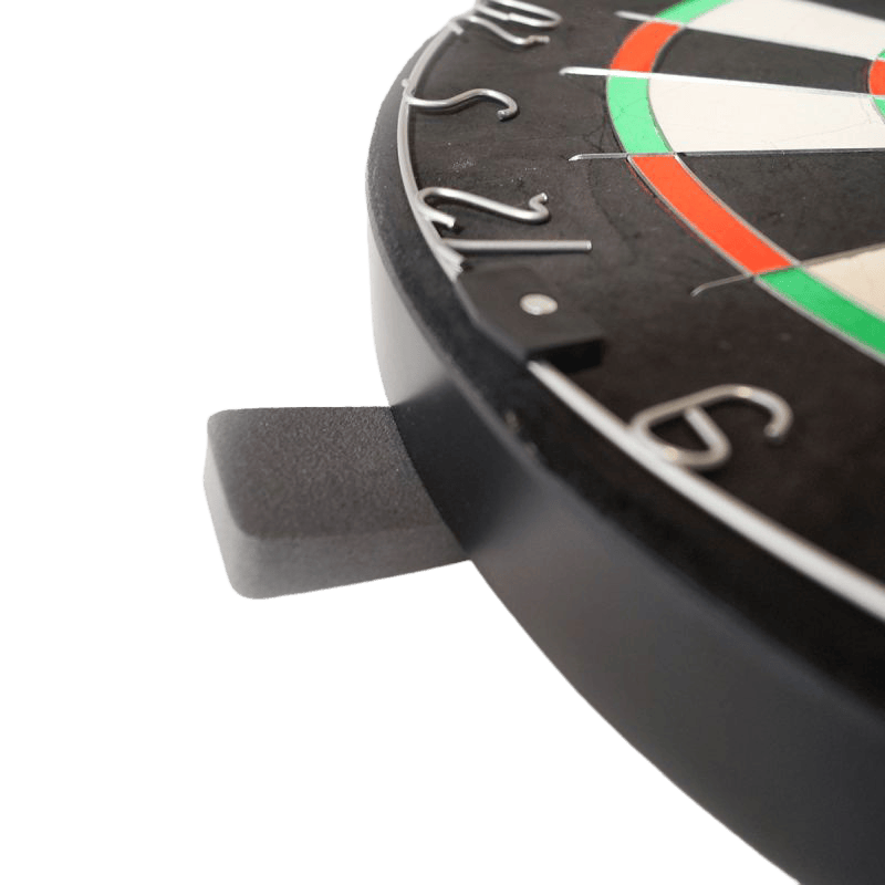 Karella Dartboard BullOut Set inclusief 2 sets stalen darts Hier ist das Karella Dartboard BullOut Set mit zwei Sätzen Steeldarts abgebildet. Das Set eignet sich für Dartspieler aller Erfahrungsstufen.