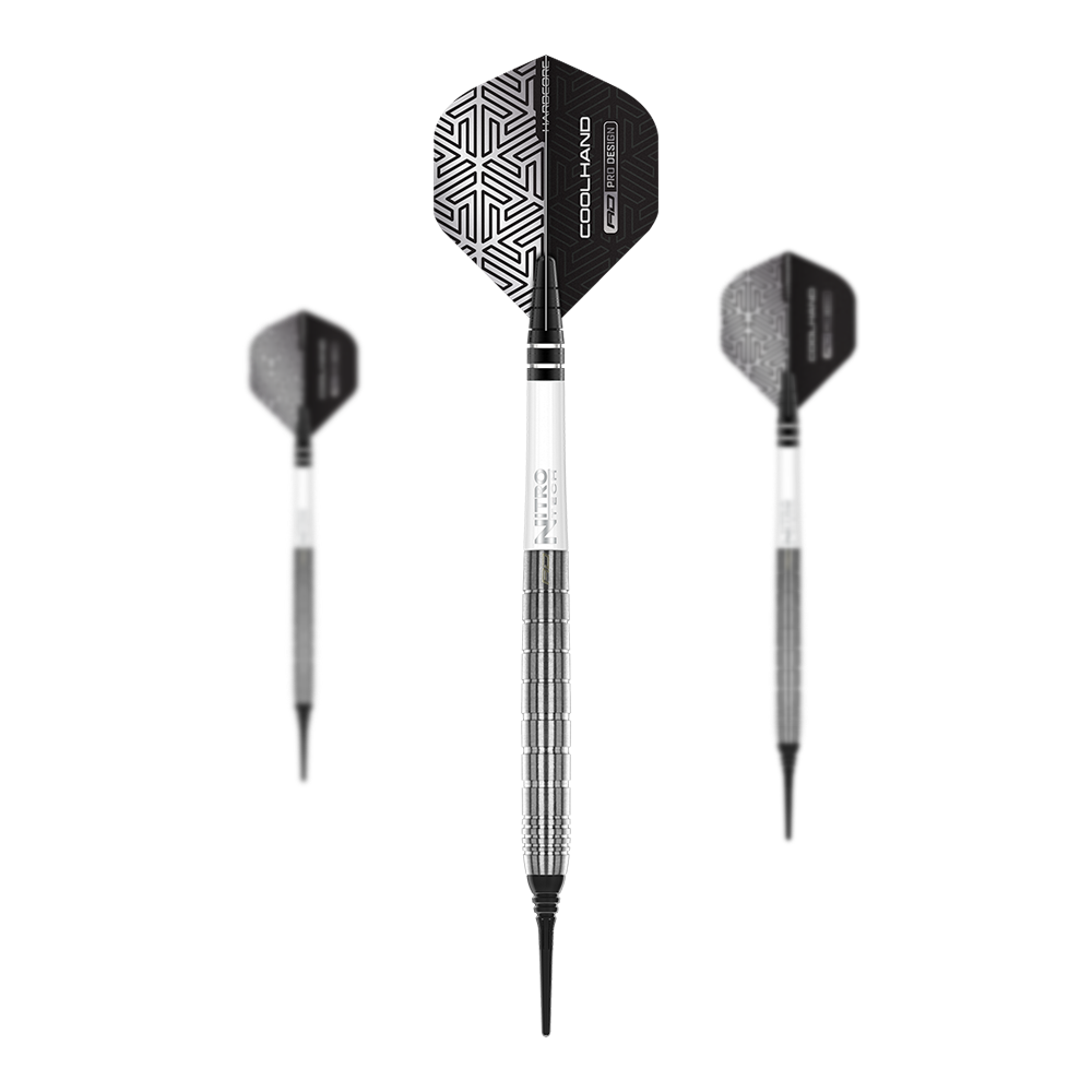 Red Dragon Luke Humphries TX1 Zachte Darts - 20g Das Bild zeigt drei Red Dragon Luke Humphries TX1 Softdarts mit einem Gewicht von 20g. Die Darts haben schwarze Flights mit geometrischem Muster und silber-schwarze Schäfte.