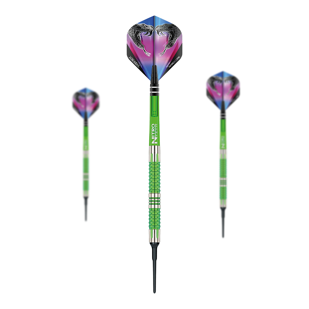 Red Dragon Peter Wright Slangenbeet Mamba 2 zachte pijltjes Das Bild zeigt drei Softdarts des Modells "Red Dragon Peter Wright Snakebite Mamba 2". Die Darts sind grün-silbern und haben bunte Flights mit Schlangenmotiven.