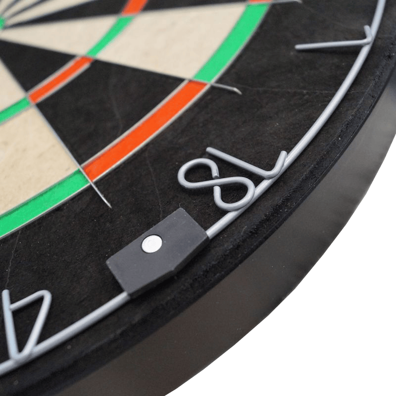 Karella Dartboard BullOut Set inclusief 2 sets stalen darts