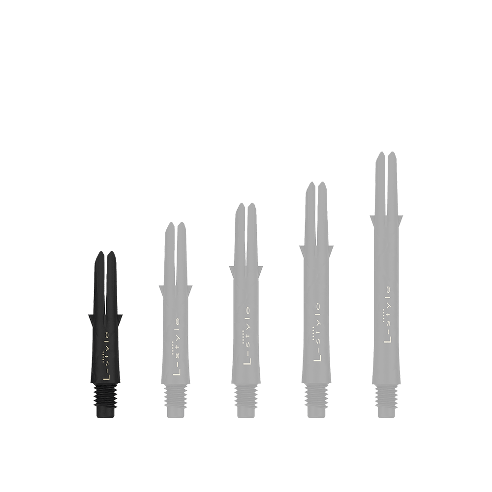 L-Style carbon schachten Das Bild zeigt fünf schwarze Dart-Schäfte in verschiedenen Längen, die aufrecht nebeneinander stehen. Auf jedem Schaft steht der Schriftzug „L-style“ in weißer Farbe.