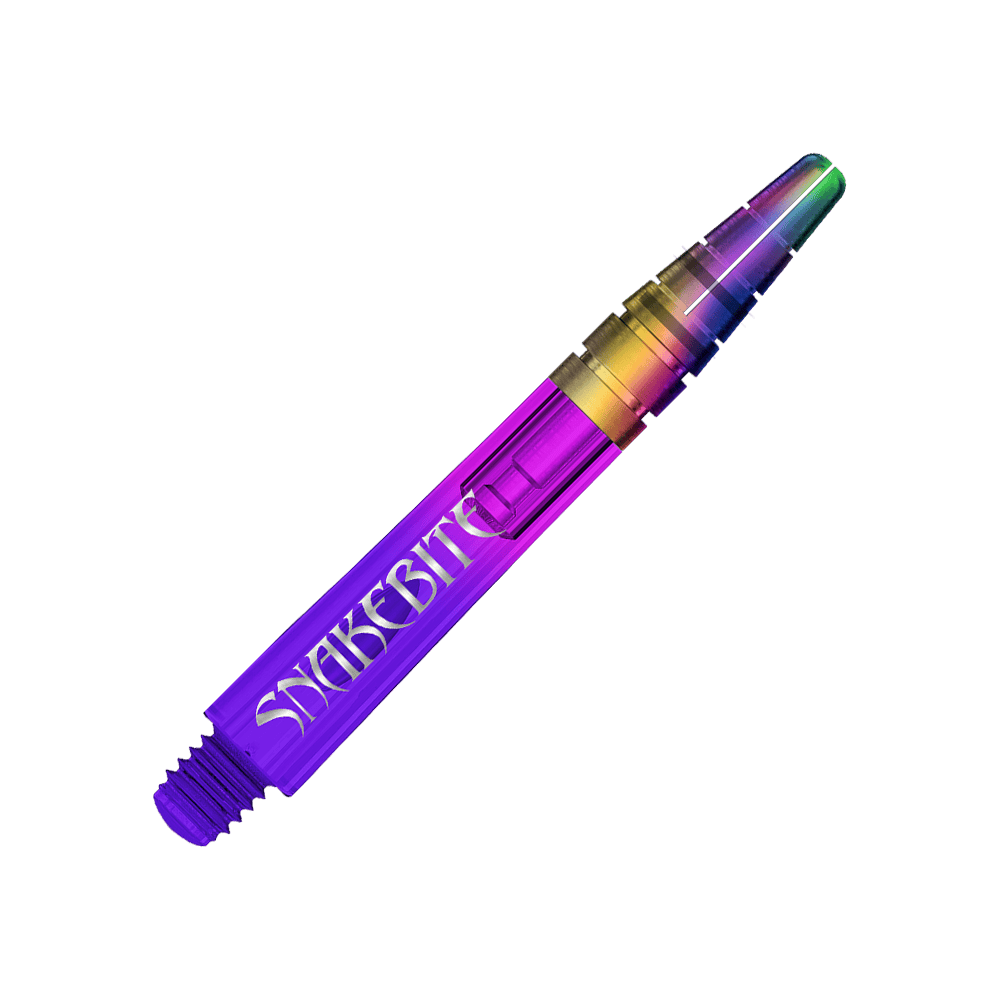 Auf dem Bild ist ein bunter Dart-Schaft in Lila- und Regenbogenfarben zu sehen. Auf dem Schaft steht das Wort "SNAKEBITE" in weißen Buchstaben.