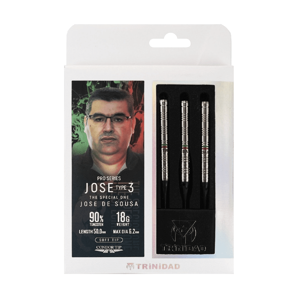 D7622_Trinidad_Jose_De_Sousa_Type_3_Softdarts_3 Die Verpackung zeigt die Trinidad Jose De Sousa Type 3 Softdarts mit einem Gewicht von 18g. Links ist ein Bild von Jose De Sousa, rechts sind drei silberne Darts sichtbar.