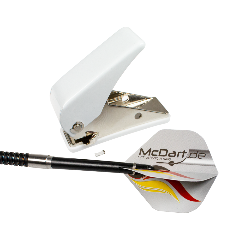 630-Flight-Locher-630-5 Das Bild zeigt den Flight Locher 630, ein Werkzeug zum Stanzen von Löchern in Dartflights. Daneben ist ein Dartpfeil mit einem gestanzten Flight zu sehen.