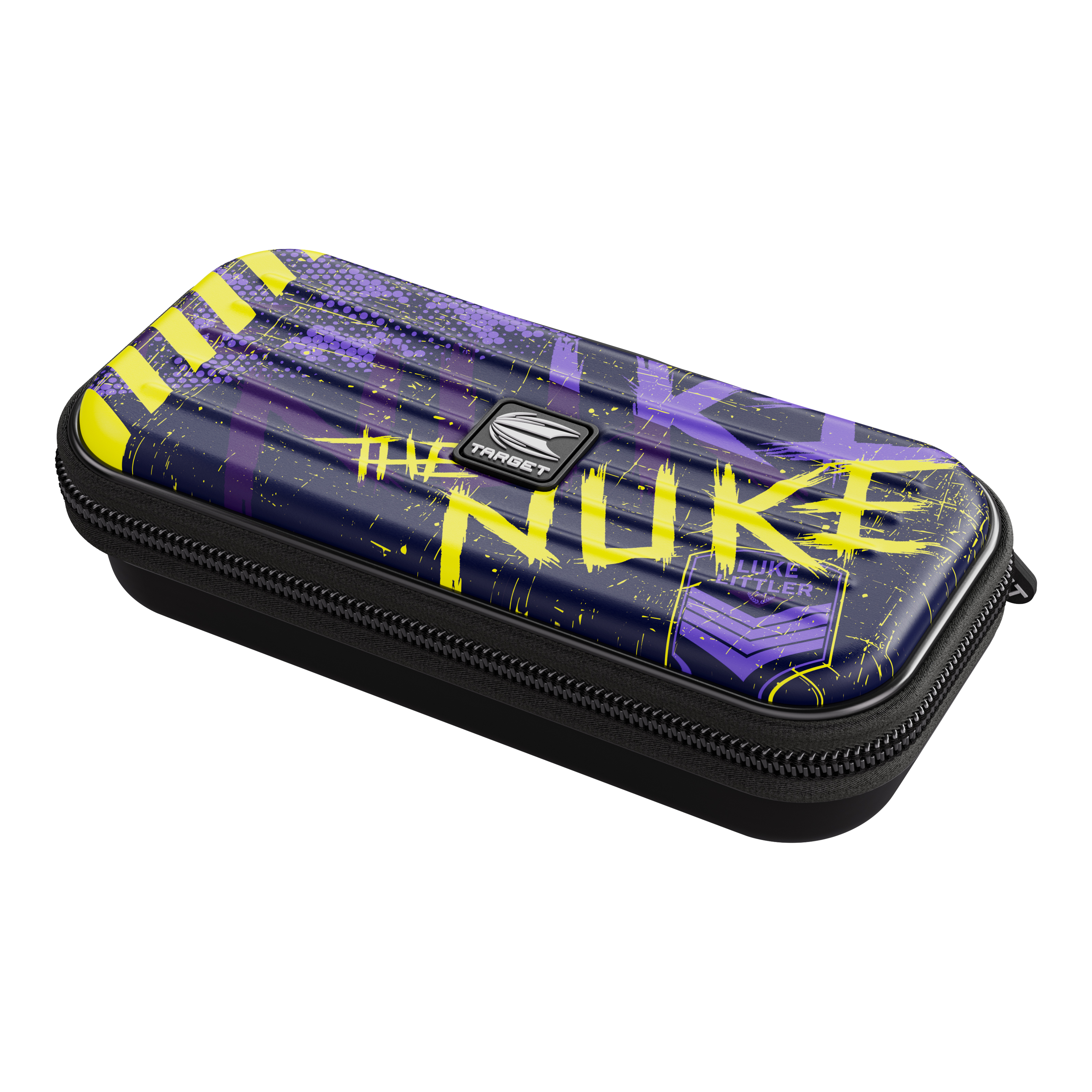 Target Takoma Luke Littler dartkoffer Das Bild zeigt das Dartcase "Target Takoma Luke Littler" in dunklem Design mit gelben und violetten Akzenten. Auf dem Etui steht auffällig das Wort "NUKE" sowie der Name "Luke Littler".