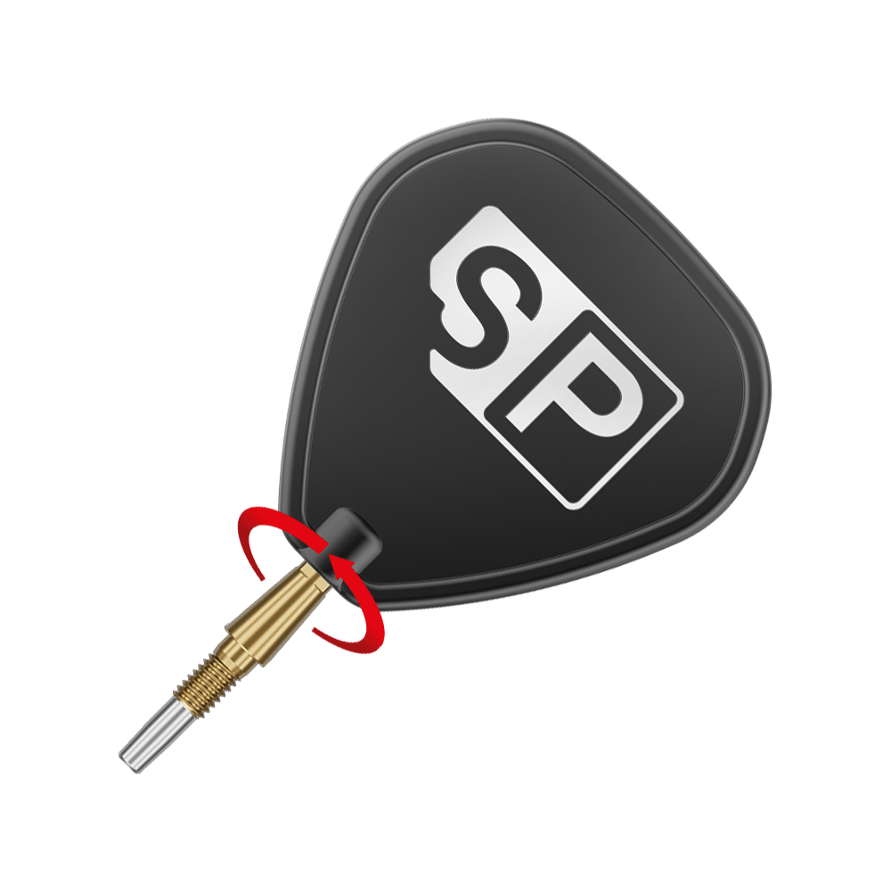 Target Swiss Point Storm Surge stalen dartpunten - goud Auf dem Bild ist eine goldene Dartspitze mit einem schwarzen Flight zu sehen, auf dem die Buchstaben "SP" abgebildet sind. Um die Spitze ist ein roter Pfeil, der eine Drehbewegung anzeigt.