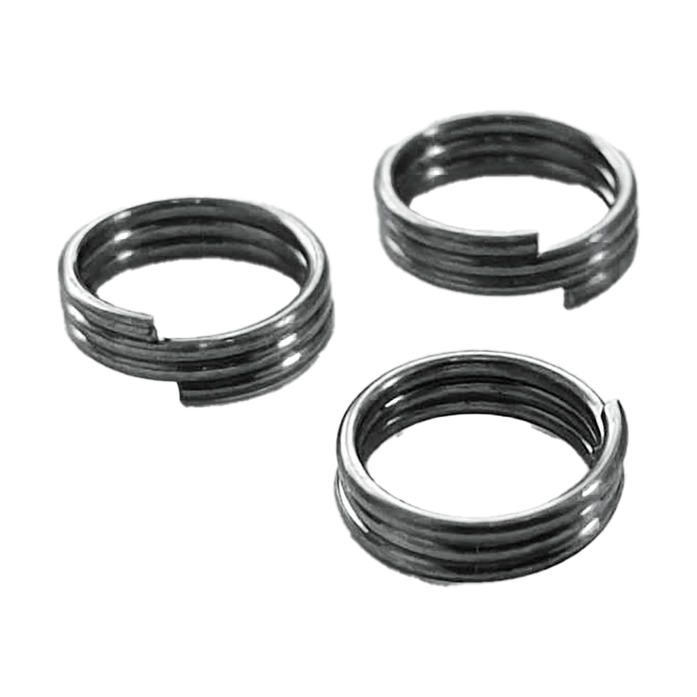 McDart Shaftringe - 5 Sets Das Bild zeigt drei silberne Schaftringe aus Metall. Diese gehören zum Produkt "McDart Shaftringe - 5 Sets" und werden als Zubehörringe für Dartpfeile verwendet.