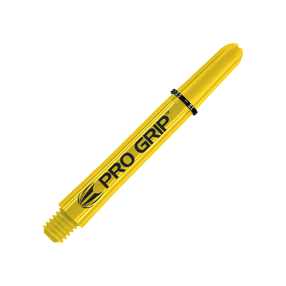 Target Pro Grip Shafts - 3 sets - Geel Das Bild zeigt einen gelben Dart-Schaft mit der Aufschrift "PRO GRIP". Der Schaft liegt schräg vor einem gelben, gestreiften Hintergrund.
