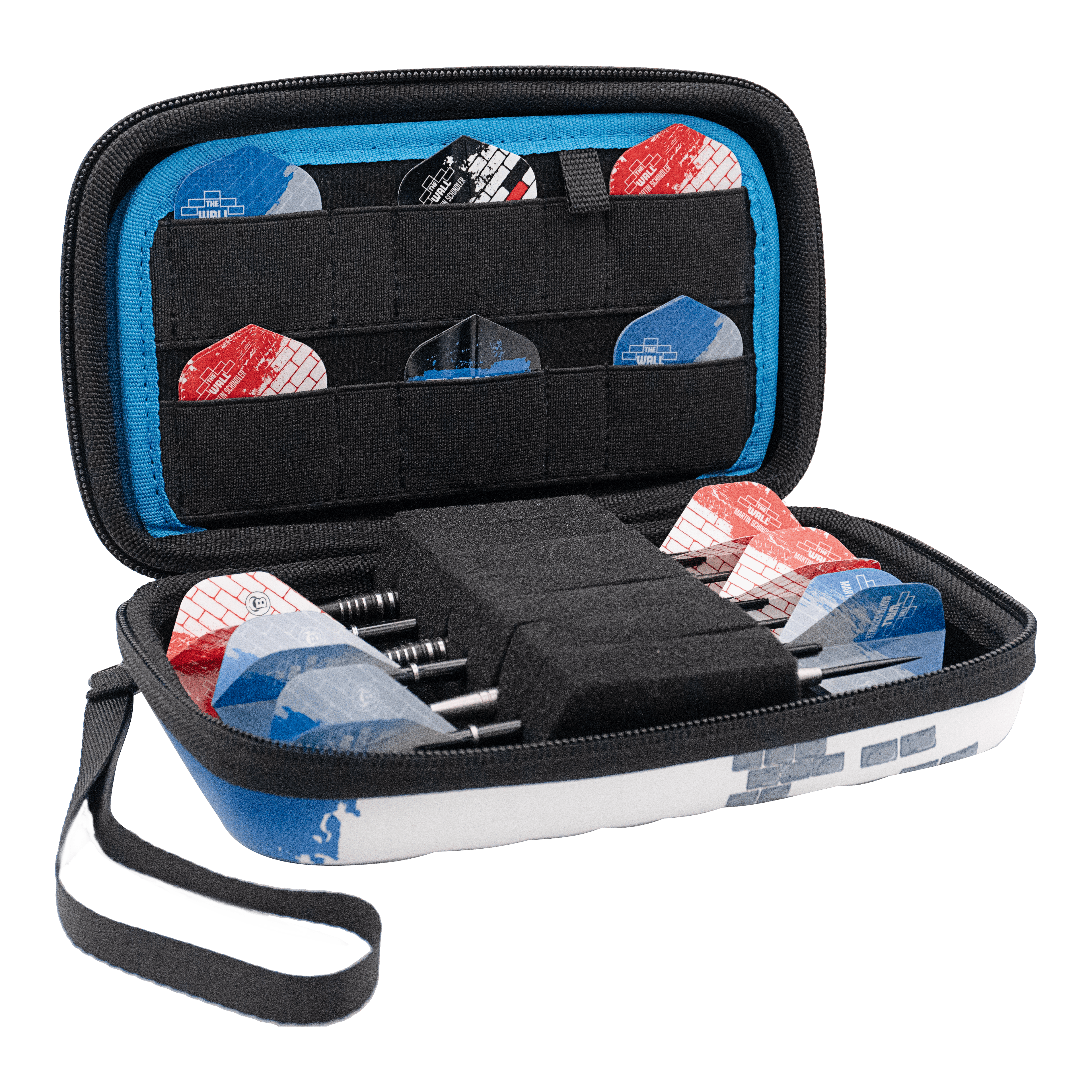 Bulls Orbis XL Martin Schindler dartkoker Das Bild zeigt das Bulls Orbis XL Martin Schindler Dartcase, das geöffnet ist. Im Inneren sind mehrere Darts und Ersatz-Flights ordentlich verstaut.