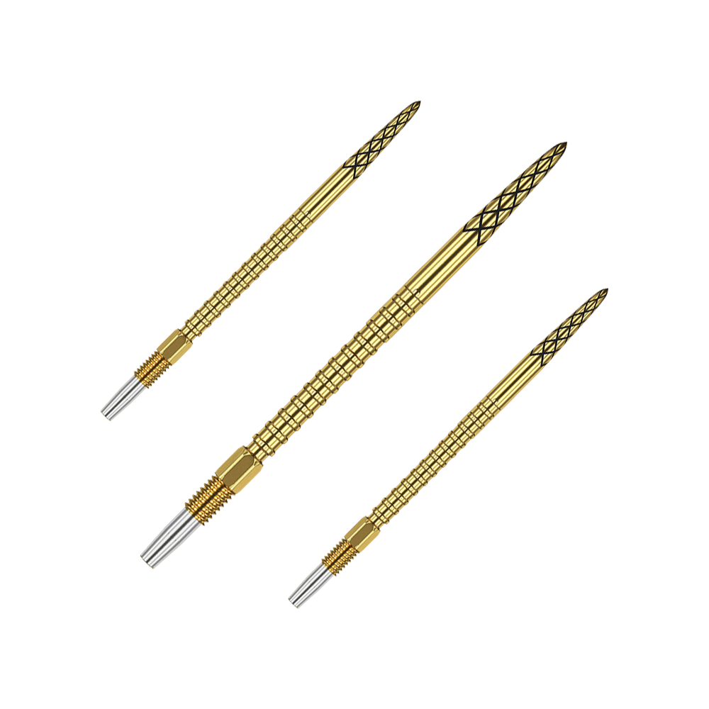 Das Bild zeigt drei goldene Dartspitzen mit feinen Rillen und schwarzen Mustern. Sie sind schlank und haben silberne Spitzen am Ende.