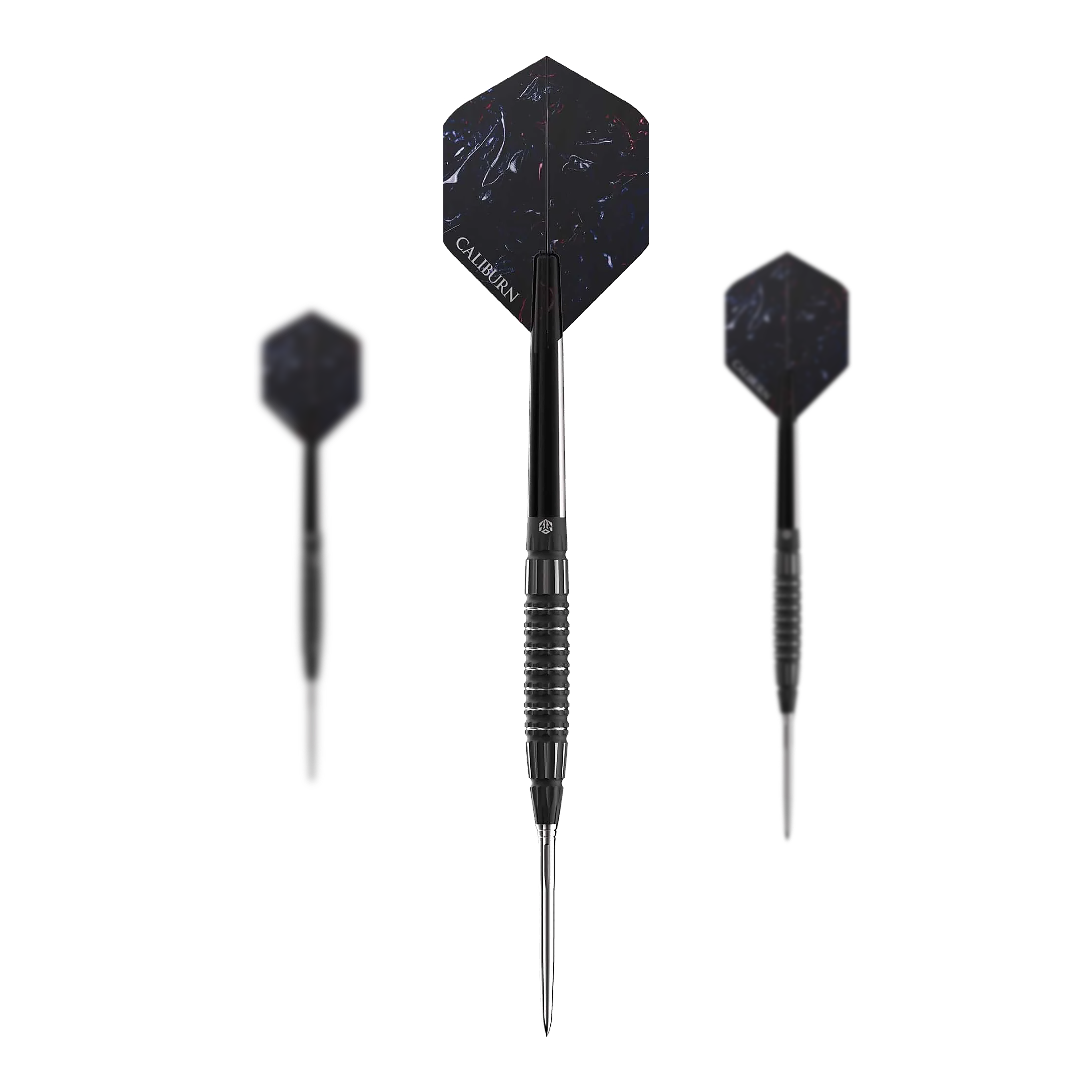 Caliburn Sword S3 stalen darts - 23g Das Bild zeigt drei Steeldarts des Modells "Caliburn Sword S3" mit einem Gewicht von 23g. Die Darts haben ein schwarzes Design mit silbernen Spitzen und dunklen Flights.