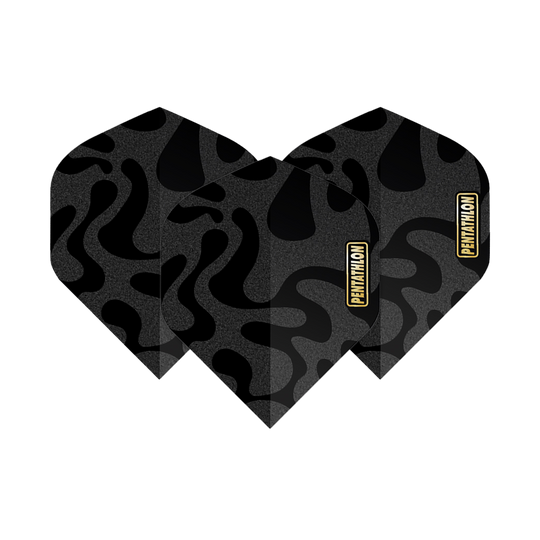 Pentathlon Vluchten RT Camo Das Bild zeigt drei Pentathlon RT Camo No2 Standard Flights für Darts. Sie haben ein schwarzes Camouflage-Muster und das Pentathlon-Logo in Gelb.