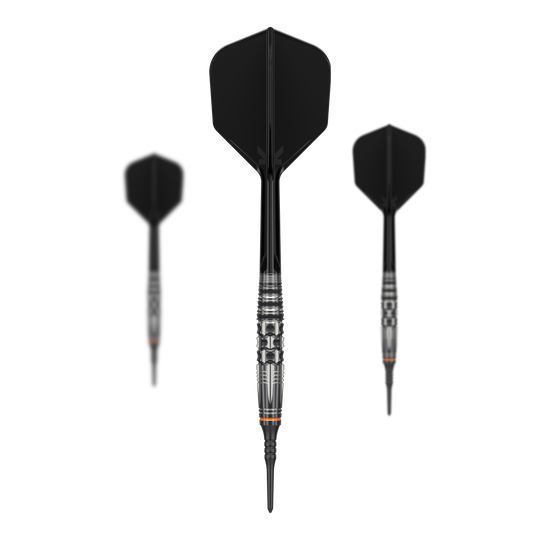 Target Japan Black Marque Dancing Duck GEN 4 Zachte Darts - 17g Das Bild zeigt drei Softdarts des Modells "Target Japan Black Marque Dancing Duck GEN 4" mit einem Gewicht von 17g. Die Darts haben ein modernes, schwarzes Design mit silbernen Akzenten am Barrel.
