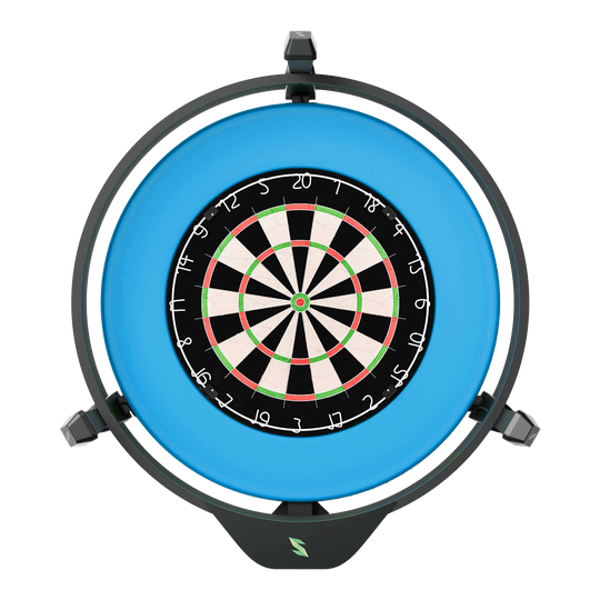 Scolia Home 2 FLEX - Elektronisch autoscoringsysteem met verlichtingsring 2026 Dieses Bild zeigt das Produkt "Scolia Home 2 FLEX - Elektronisches Score-System mit Beleuchtungsring". In der Mitte befindet sich eine Dartscheibe, die von einem leuchtenden blauen Ring umgeben ist.