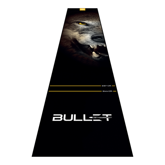 Bullet Fang Dartmat Abgebildet ist die Bullet Fang Dartmatte. Die Matte sorgt für einen sicheren Stand und schützt den Boden beim Dartspielen.