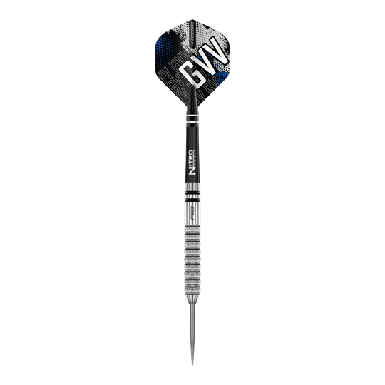 Red Dragon Gian Van Veen Tour Editie Steeldarts - 22g Das Bild zeigt einen Red Dragon Gian Van Veen Tour Edition Steeldart mit einem Gewicht von 22 Gramm. Der Dartpfeil hat ein silbernes, gerilltes Barrel und ein schwarzes Flight mit der Aufschrift „GVV“.