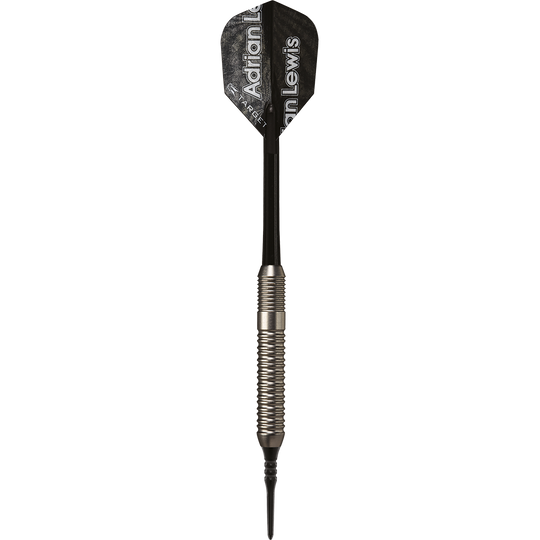 100540_Target_Adrian_Lewis_Silver_Jackpot_Softdarts_1Q9E888c5Maz3y Dies ist ein Softdart mit silbernem Griff und schwarzem Schaft. Auf der schwarzen Flightschaufel steht "Adrian Lewis" geschrieben.