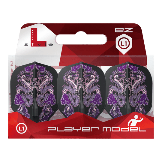 Auf dem Bild sind drei schwarze Dart-Flights mit einem lila Drachendesign zu sehen. Die Verpackung trägt die Aufschrift „L-Style Jelle Klaasen V7 Black L1EZ Flights“.