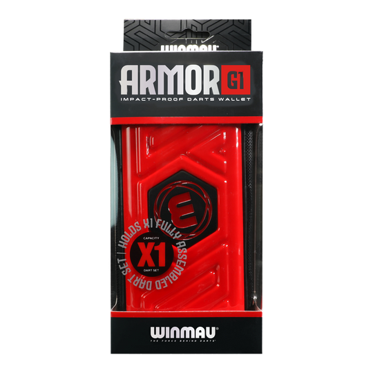Winmau Armor G1 Dart-portemonnee Das Bild zeigt eine rote Winmau Armor G1 Darttasche in ihrer Verpackung. Auf der Verpackung steht, dass sie ein vollständig montiertes Dart-Set aufnehmen kann.