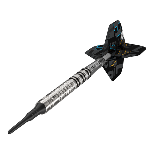 Target Chris Dobey GEN1 Softdarts - 19g Das Bild zeigt einen Target Chris Dobey GEN1 Softdart mit einem Gewicht von 19 Gramm. Der Dart hat ein silbernes, geriffeltes Barrel und schwarze Flights mit bunten Akzenten.