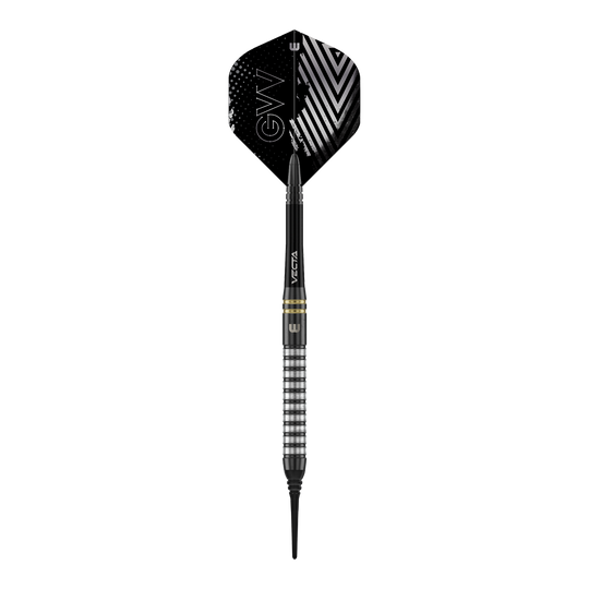 Winmau Gian Van Veen TS zachte dartpijlen - 18g Winmau Gian Van Veen TS Softdarts mit 18g werden aus der Nähe gezeigt. Ein einzelner Dartpfeil liegt im Fokus des Bildes.