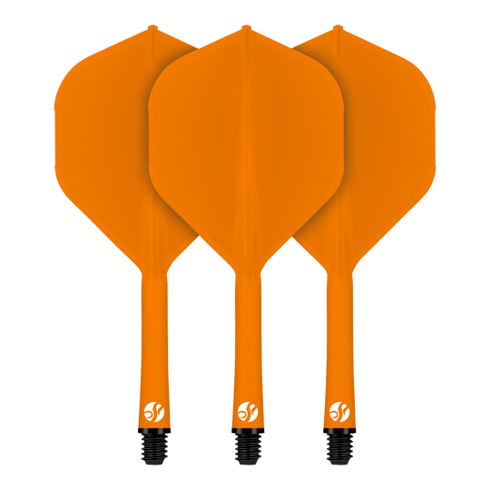 Das Bild zeigt drei orangefarbene Dart-Flights des Produkts "Shot Flight Deck No2 Standard Flight-System - Orange". Sie sind nebeneinander angeordnet und haben eine standardmäßige Flügelform.
