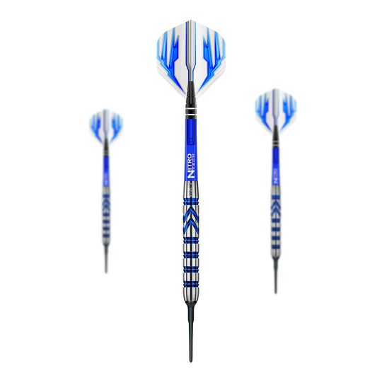 Red Dragon Gerwyn Price Iceman zachte dartpijlen Auf dem Bild sind drei Softdarts des Modells "Red Dragon Gerwyn Price Iceman" zu sehen. Die Darts haben blaue und silberne Akzente sowie blau-weiße Flights.
