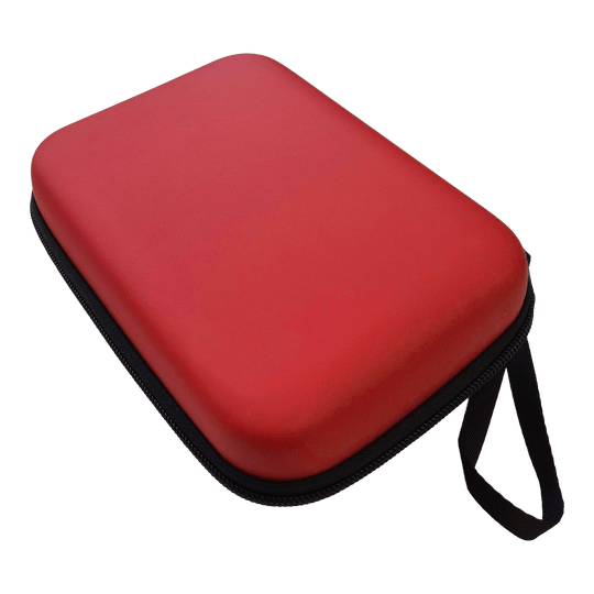 Hier wird ein Dartcase in der Farbe Rot dargestellt. Das Etui kann für den Transport von Darts verwendet werden.