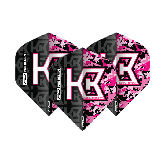 Das Bild zeigt drei Dart-Flights mit dem Aufdruck "Keegan Brown" im auffälligen Schwarz- und Pink-Design. Die Flights tragen außerdem das große Kürzel "KB" und den Text "Pro Design".