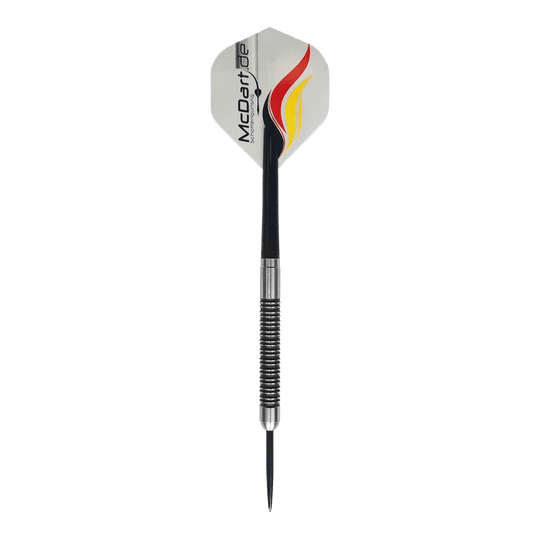 McDart Super Grip Steel Darts Drei McDart Super Grip Steeldarts sind parallel angeordnet. Die silbernen Darts haben ein markantes Griffmuster.