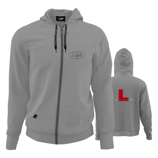 L-Style hoodie - grijs Der "L-Style Hoodie - Grau" ist ein grauer Kapuzenpullover mit Reißverschluss und schwarzem Kordelzug. Auf der Vorderseite befindet sich ein dezentes Logo, auf dem Rücken ein großes rotes "L" mit dem Schriftzug "style".